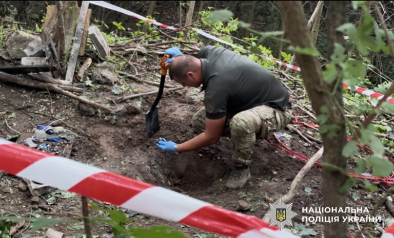 Затримали неповнолітніх, які на замовлення ворога влаштували вибух на Крошні у Житомирі