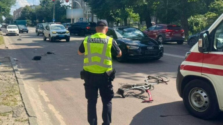У Житомирі під колесами авто загинув 14-річний підліток — у поліції встановлюють свідків