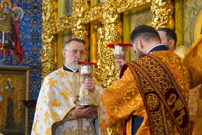 «Людина, що тримає місто на молитві». Zhytomyr.city та житомиряни вітають отця Богдана Бойка з днем народження
