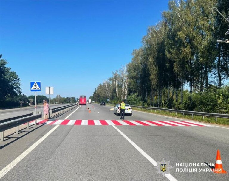 У ДТП на Житомирщині загинула жінка: поліцейські розпочали розслідування
