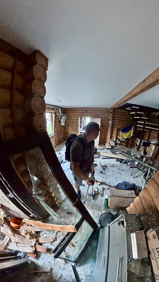 “Ракета зруйнувала мою оселю, але не зламала мене. Прошу вашої підтримки”,- Олександр Швецов