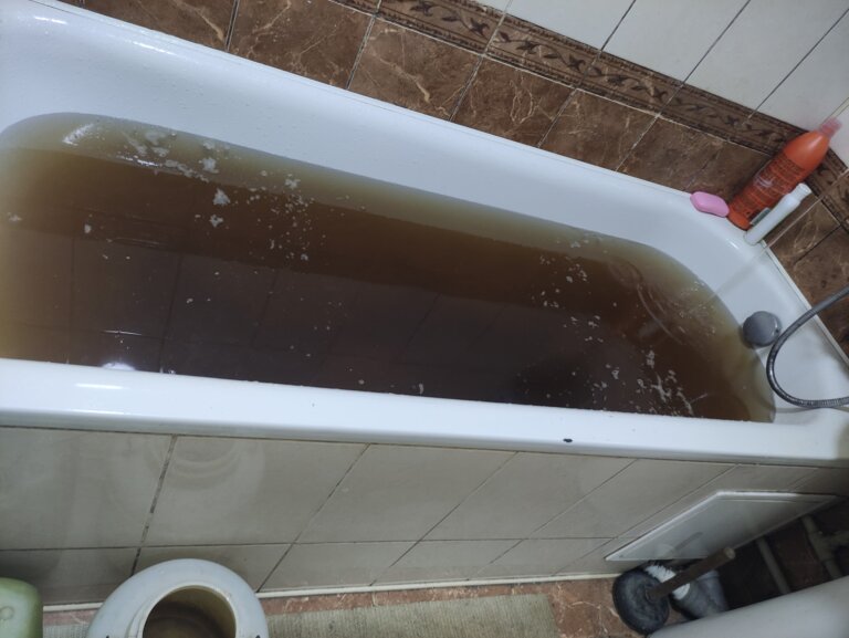 Цілюща вода чи еліксир для кишені: що тече з кранів Житомира і хто винен у фантазії про «чисту воду»