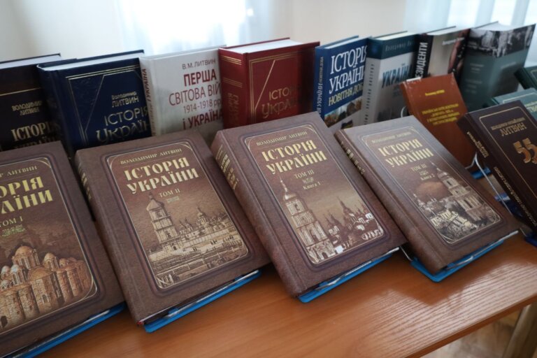 В приміщенні Музею родини Косачів-Драгоманових відбулася презентація нових книг Володимира Литвина