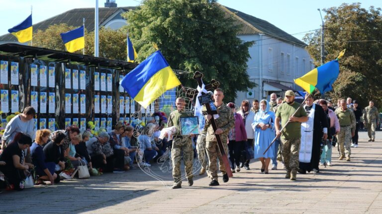 Прощання з Героєм