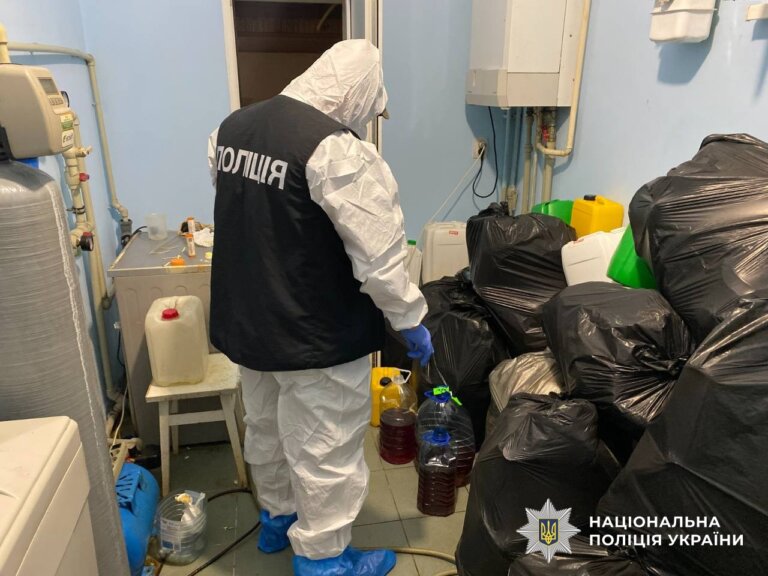 Судитимуть учасників трьох організованих наркоугруповань, які забезпечували психотропами всі регіони України