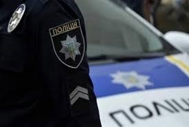 Поліцейські стали янголами-охоронцями для жителя Звягеля з важкою травмою руки