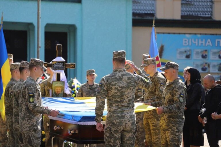 Житомирщина прощається з штурманом-героєм