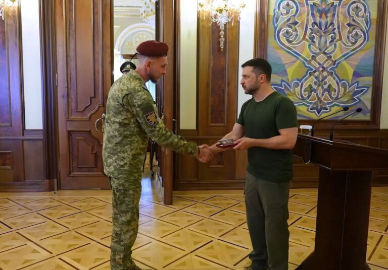 Президент України Володимир Зеленський привітав воїнів-танкістів з їхнім професійним святом — Днем танкових військ.