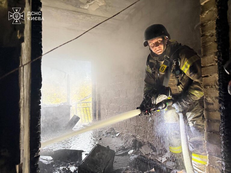 Приліт у будівлю Інституту кардіології в Києві: є загиблі на місці, — ДСНС