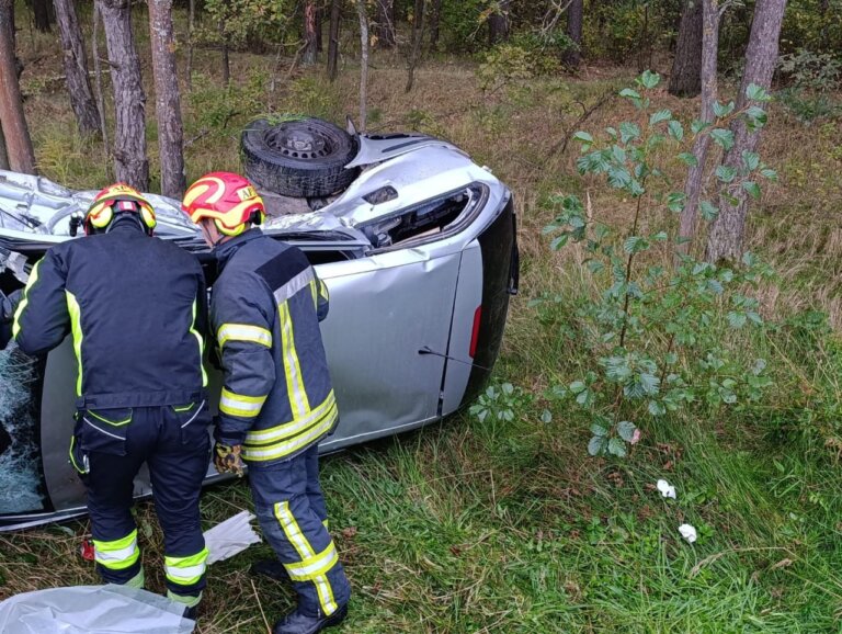 Рятувальники деблокували загиблого внаслідок ДТП водія