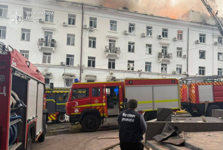 Один загиблий та 15 поранених внаслідок ворожої атаки БпЛА на Дніпро – прокурори фіксують наслідки обстрілу