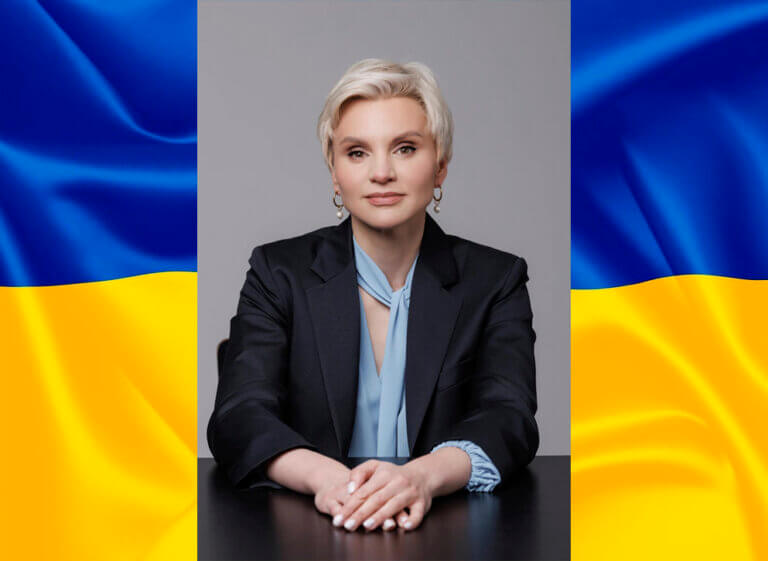 Вітаємо з професійним святом Тетяну Стражник– відому громадську діячку, волонтерку, блогерку