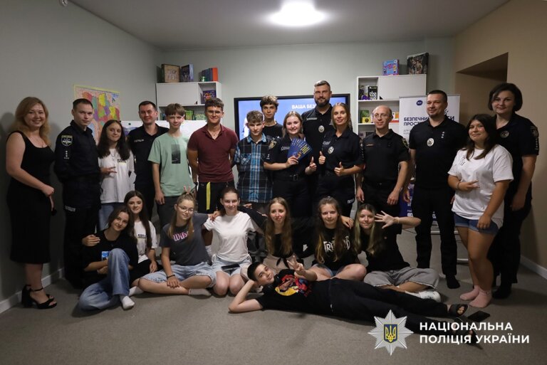 Поліцейські Житомирщини провели інтерактивну лекцію-зустріч для дітей