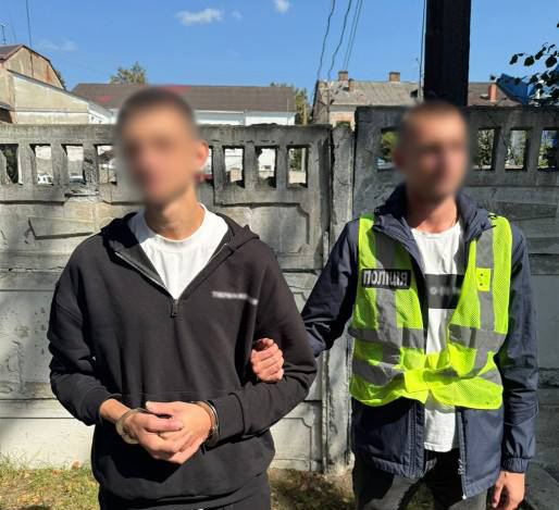 У Житомирі поліцейські розслідують грабіж: підозрюваний перебуває під вартою