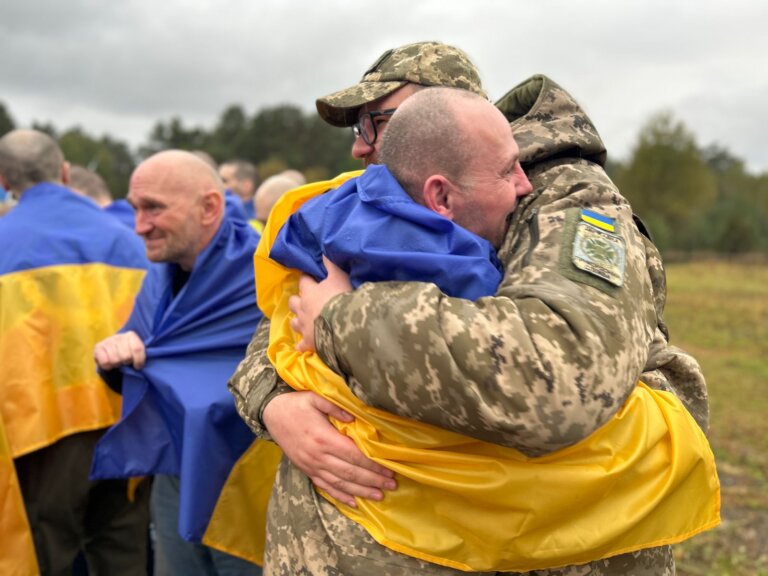 Повернення з неволі: Україна визволила ще 205 своїх синів