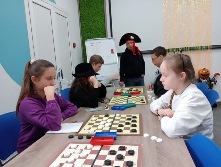 Наша Ірина Новіцька — чемпіонка київського турніру «Магічні шашки»!