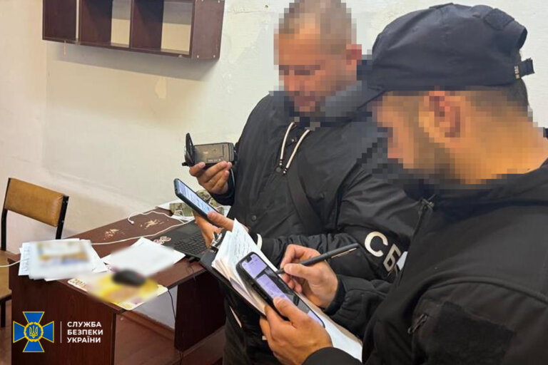 Замість фронту — чорний ринок: на Житомирщині викрили зброярську схему військового