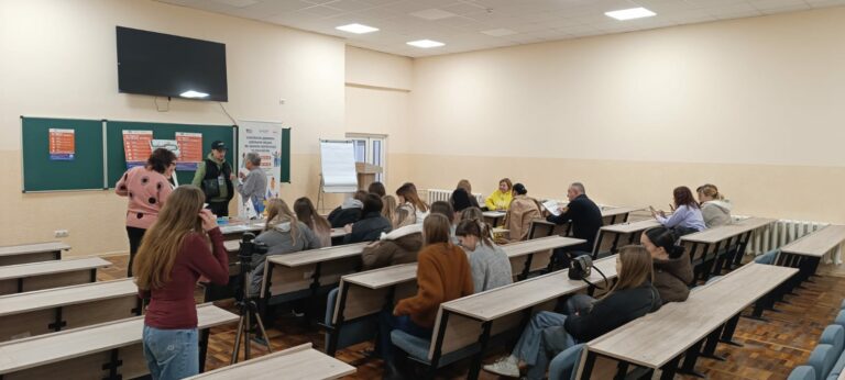 В Житомирі провели захід “Квест у коробці”