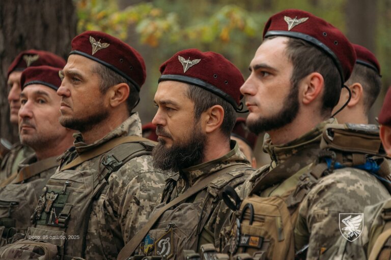 Ті, хто стримує ворога: у Житомирі відзначили найкращих бійців 95-ї бригади