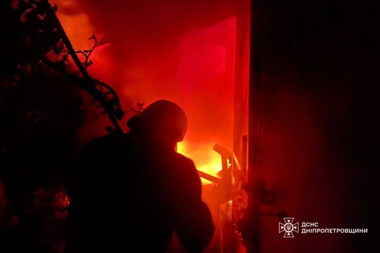 На Дніпропетровщині рятувальники ліквідували наслідки чергової російської атаки