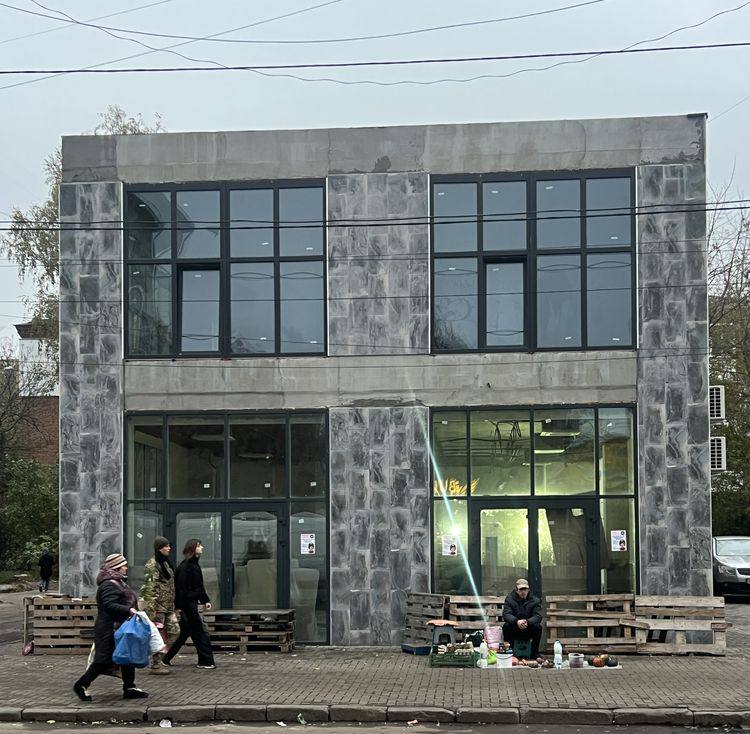 Скандальна забудова на Хлібній, 18-А буде скоро працювати