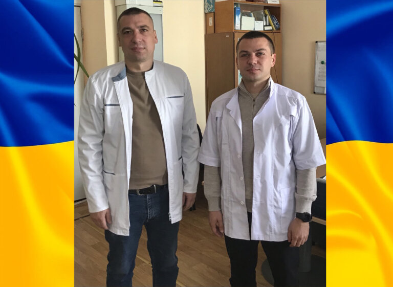 Минулої п’ятниці двоє лікарів КНП «Овруцька міська лікарня», рідні брати Олександр та Максим Леванчуки продемонстрували справжню відданість своїй професії