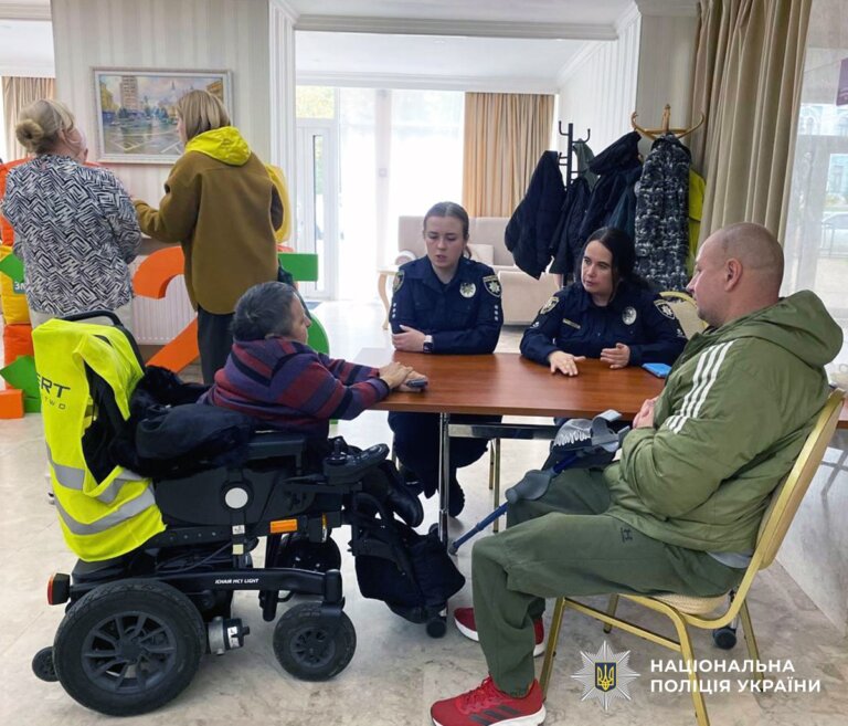 Безбар’єрне майбутнє громад Житомирщини: поліцейські долучилися до соціальної ініціативи