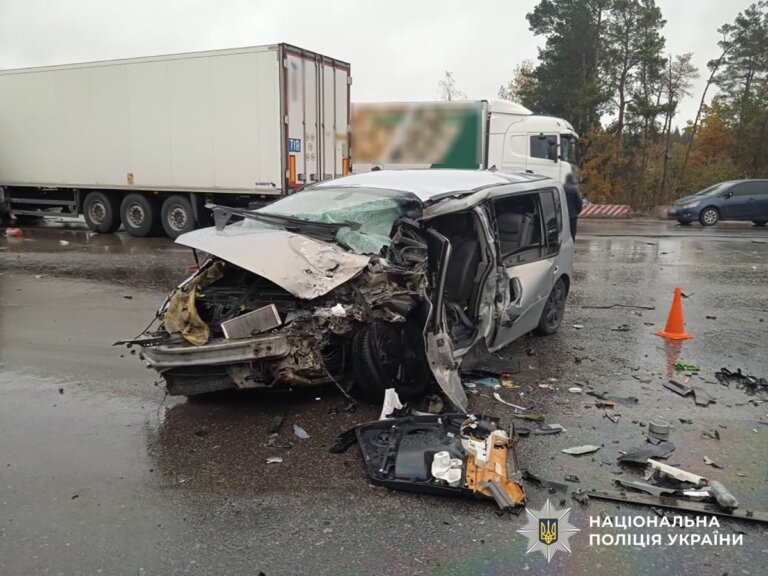 Поліція розслідує ДТП за участі п’ятьох автомобілів неподалік Житомира