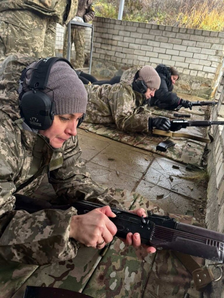 У Звягелі відбувся випуск першої групи слухачів курсу з національного спротиву