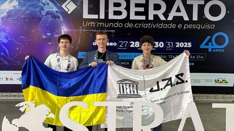 Учень із Малина здобув міжнародну відзнаку за розробку антени для дронів