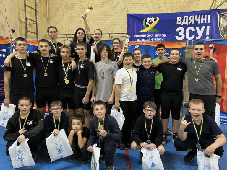 Сильніші за вагу: юнаки з Радомишля вибороли командне «золото»