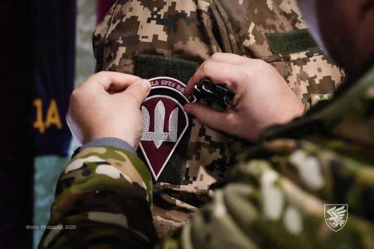 «Жодної надії ворогу»: командувач ДШВ нагородив штурмовиків 95-ї бригади
