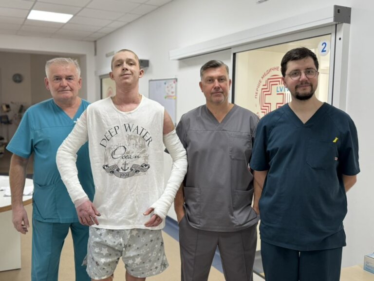 19-річний Богдан отримав 60% опіків, але львівські лікарі зробили неможливе