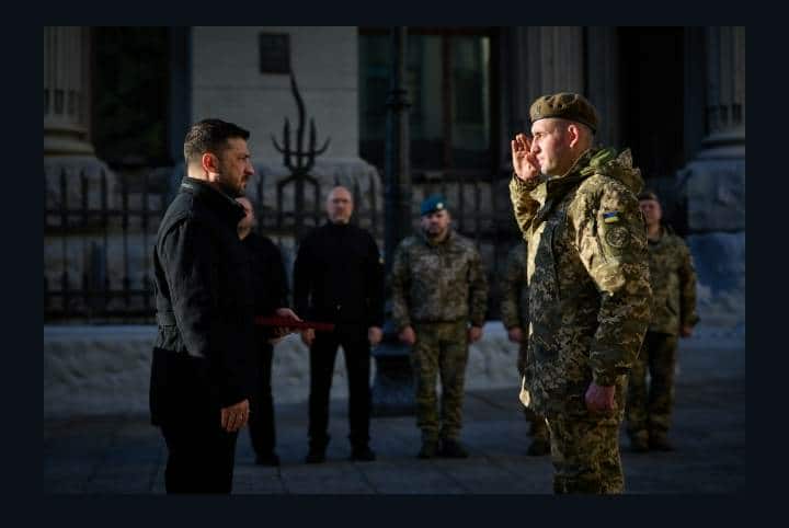 Президент України вручив орден «За мужність» нашому землякові Богдану Мамулі