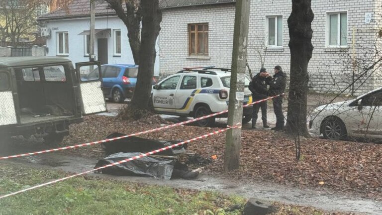 У середмісті Житомира знайшли труп людини: поліція встановлює його особу