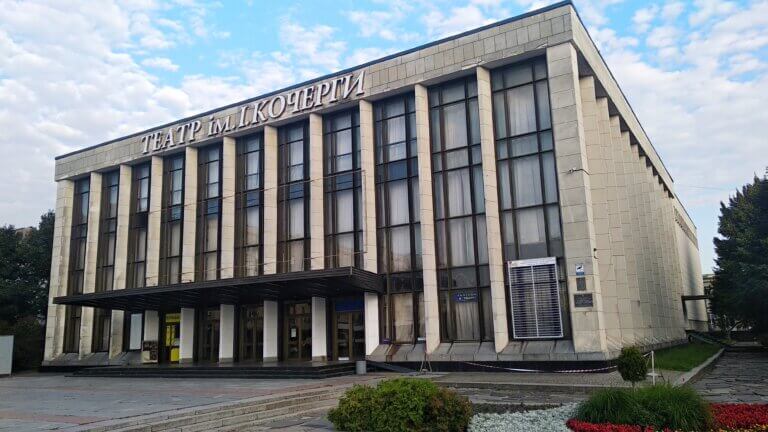 «Єгипетський сором» Житомирського драмтеатру: коли актори виживають, а керівництво отримує мільйони. ДОКУМЕНТИ