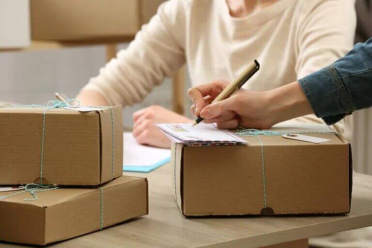 Податок на AliExpress: НБУ пропонує оподаткувати міжнародні посилки до €150