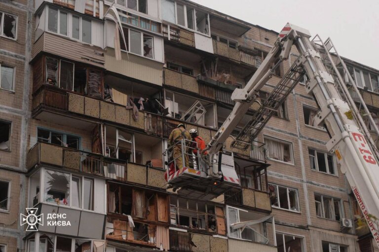 Всі пожежі, які виникли в Києві внаслідок російського обстрілу – ліквідовано