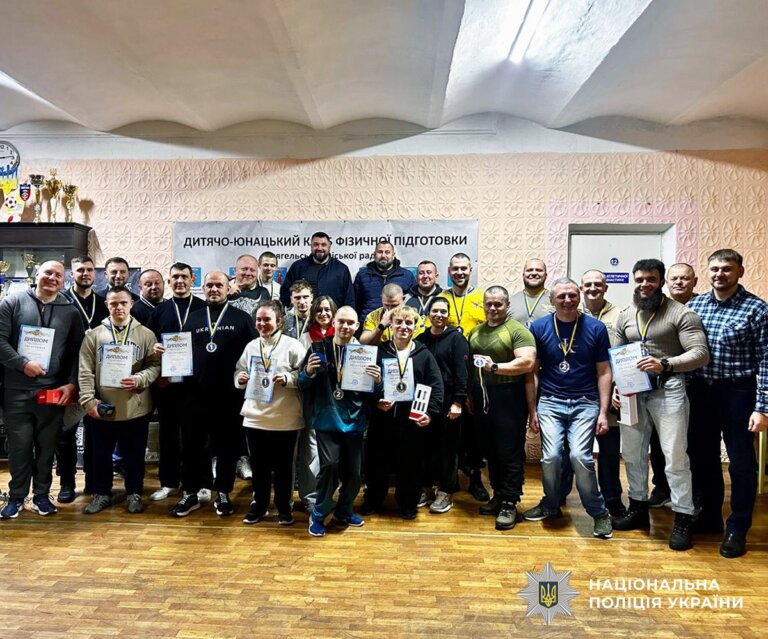 У Звягелі відбулися змагання з пауерліфтингу серед учасників бойових дій