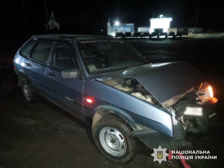 У Бердичівському районі поліцейські встановлюють обставини ДТП із травмуванням пасажирки авто
