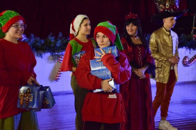 У Житомирському районі продовжують піклуватися про те, щоб кожна дитина відчула атмосферу новорічно-різдвяних свят