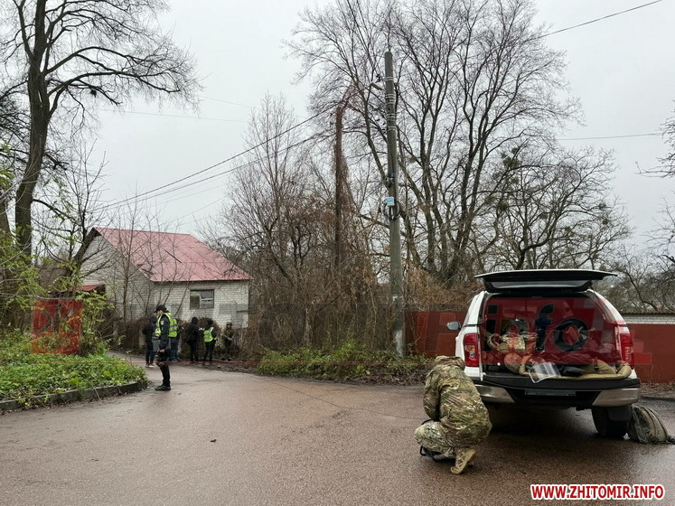 Житомиряни чули вибух в районі вулиці Ольжича, на місці події працює поліція та вибухотехніки