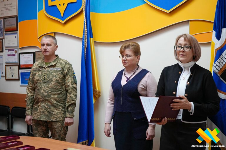 Державні та відомчі нагороди передали рідним загиблих Героїв