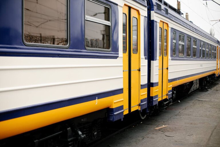 Тимчасово не курсуватимуть поїзди в напрямку Житомира