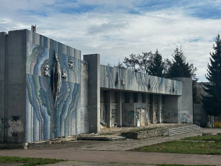 Що буде на місці кінотеатру «Космос»?