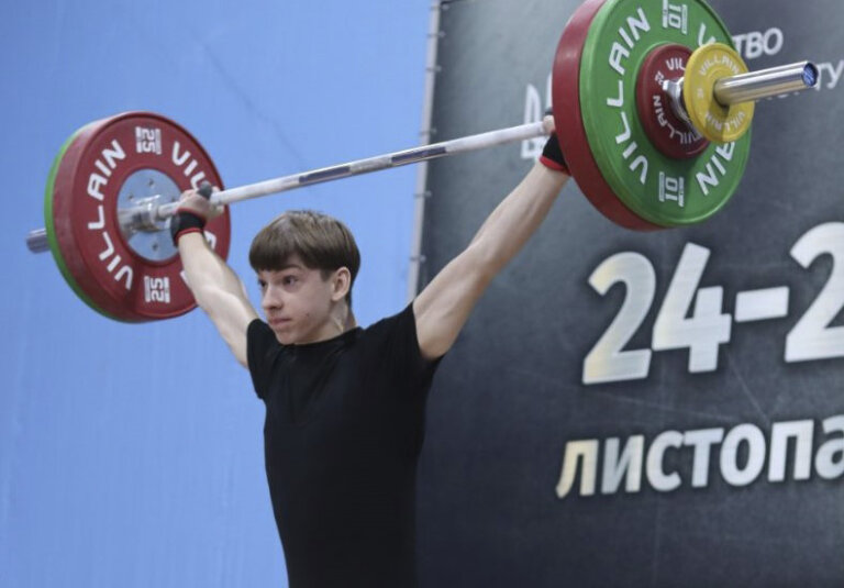 Бердичівський важкоатлет Марк Гвіздон вчергове встановив нові рекорди України на Чемпіонаті України з важкої атлетики