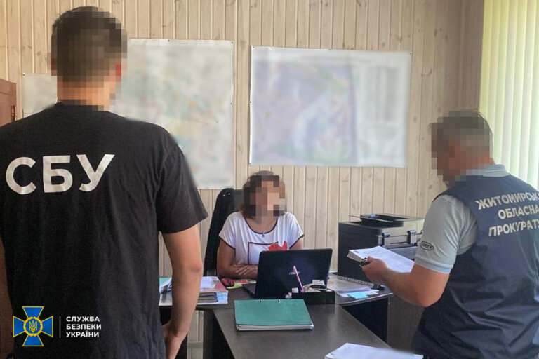 На Житомирщині судитимуть чотирьох шахраїв, викритих СБУ на мільйонних оборудках із комунальною землею