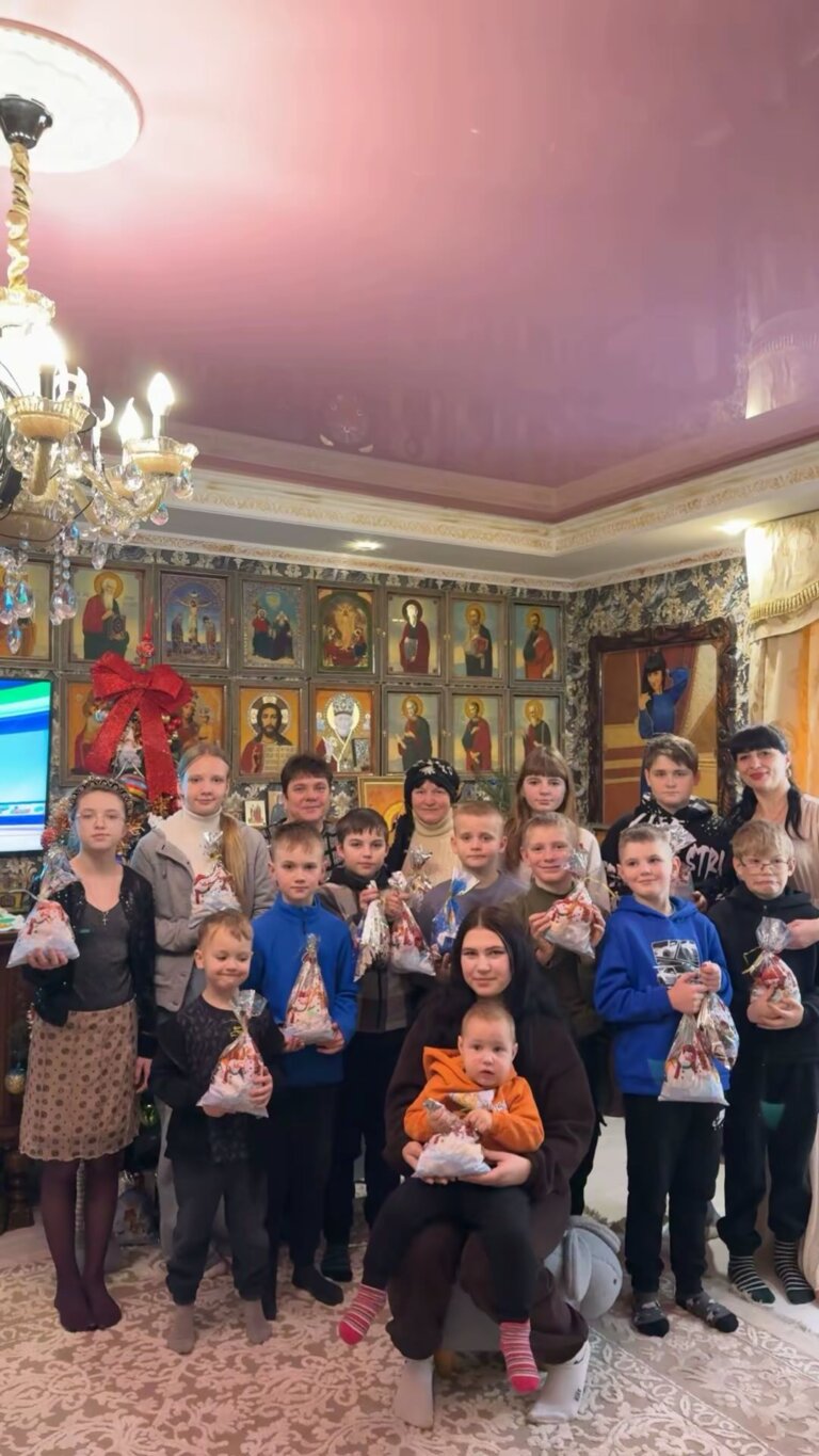 Коли диво поруч: благодійники подарували свято дітям села Кустин