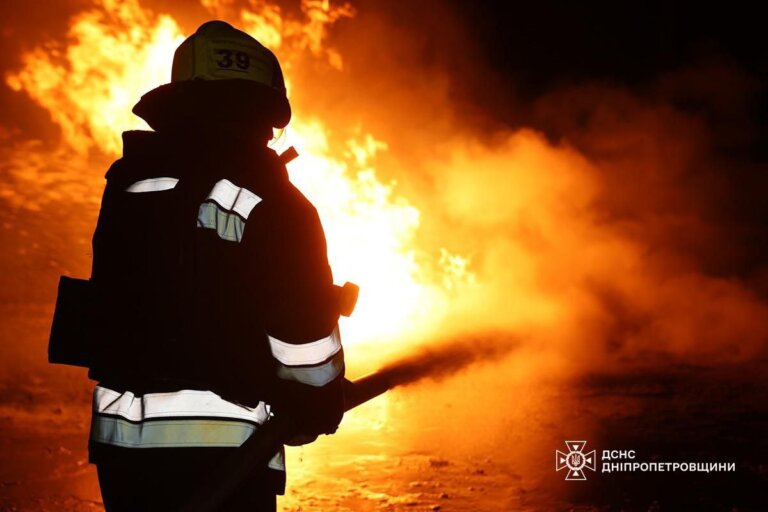 Справжній колапс у Дніпрі: місто залишилося без води, тепла та зв’язку