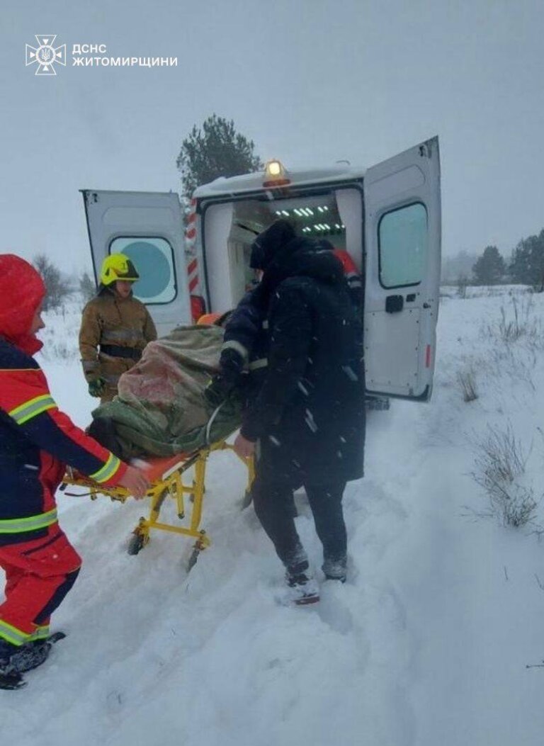 Підрозділи ДСНС Житомирщини у посиленому режимі через погодні умови